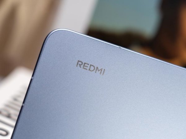 诚信双盈 拒绝荣耀一家独大 REDMI新品电池突破8000mAh